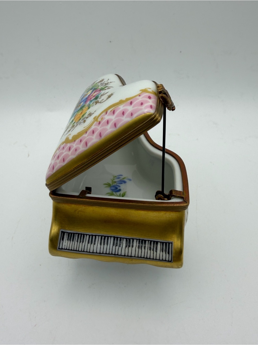 Limoges France Porcelain Hand Painted Grand Piano, Roses & Flowers Trinket Box
